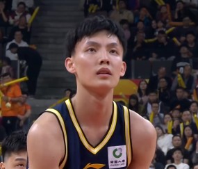 广东3消息！徐杰伤情更新，杜锋遭外援指控，朱芳雨引援目标曝光